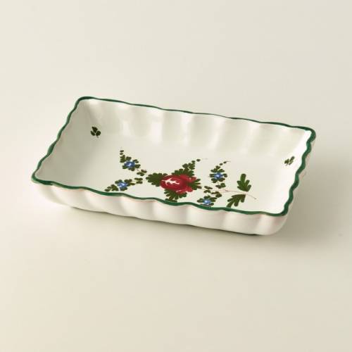 Small rectangular moulded bowl, 21 x 13 cm