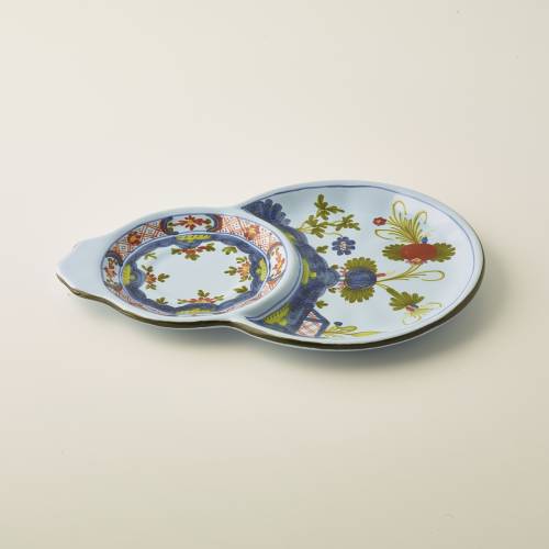 English tea cup saucer, 24 x 16 cm