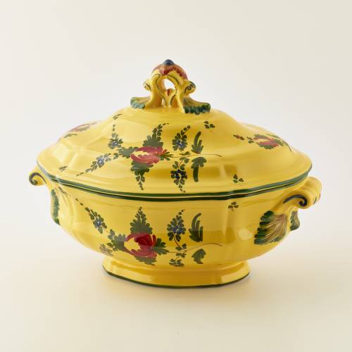 Oval soup tureen for 2 people, 24 x 17 cm