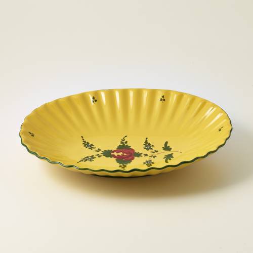 Small oval moulded bowl, 28 x 22 cm