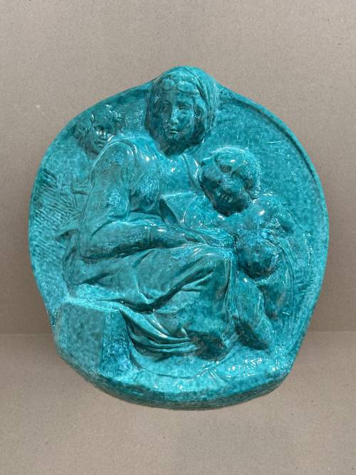 Madonna Pitti (Michelangelo). Dimensioni: 79 x 89 x 15 cm. 